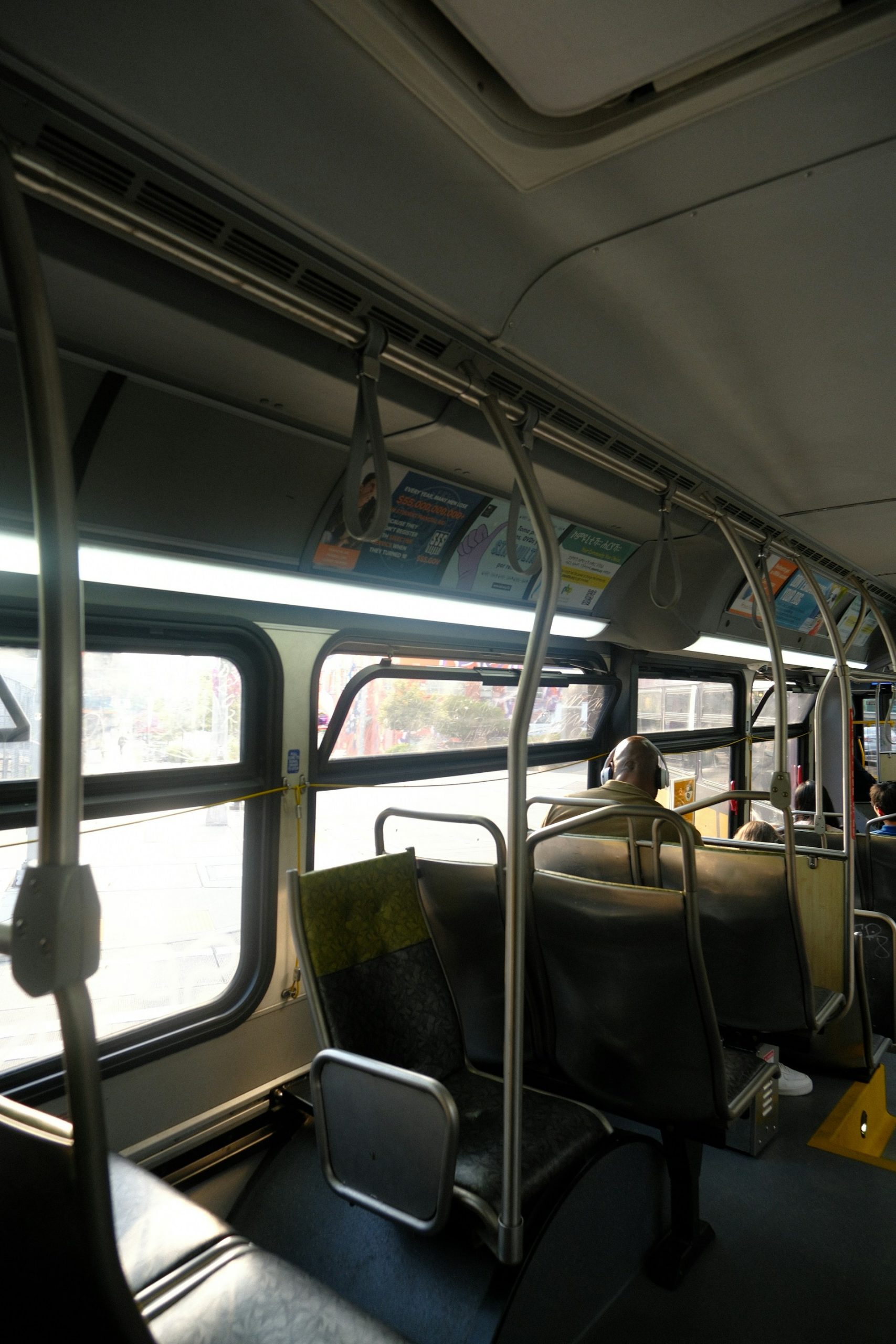 Empty seats on a bus | Source: Unsplash
