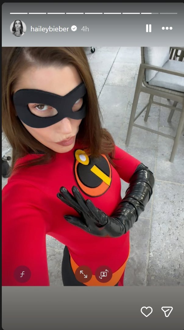 In a November 1 Instagram story, Bieber suited up as Elastigirl from