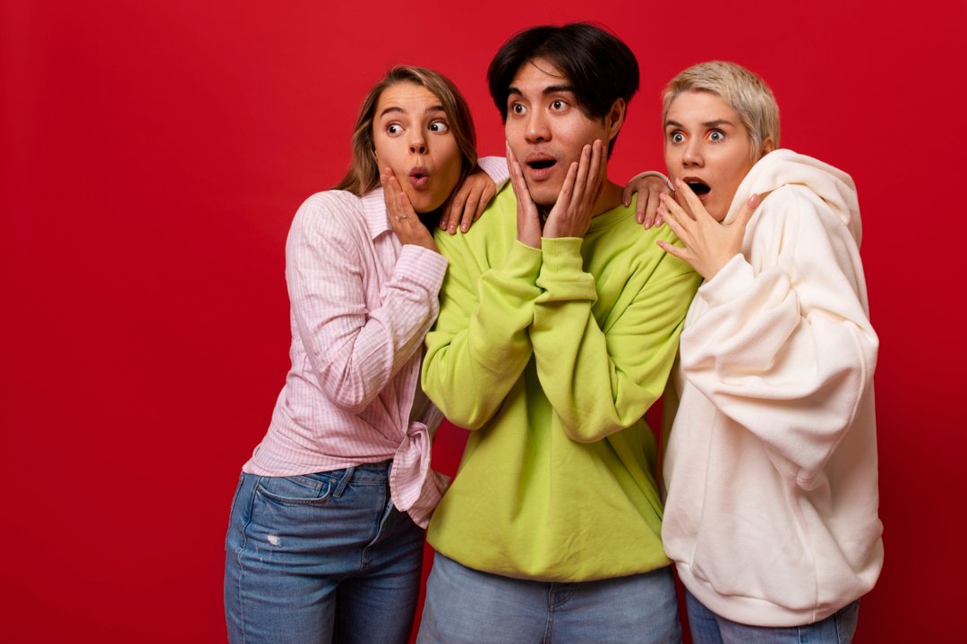 A group of shocked people | Source: Freepik