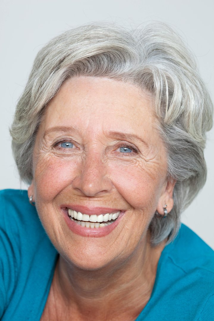 A smiling elderly woman | Source: Pexels