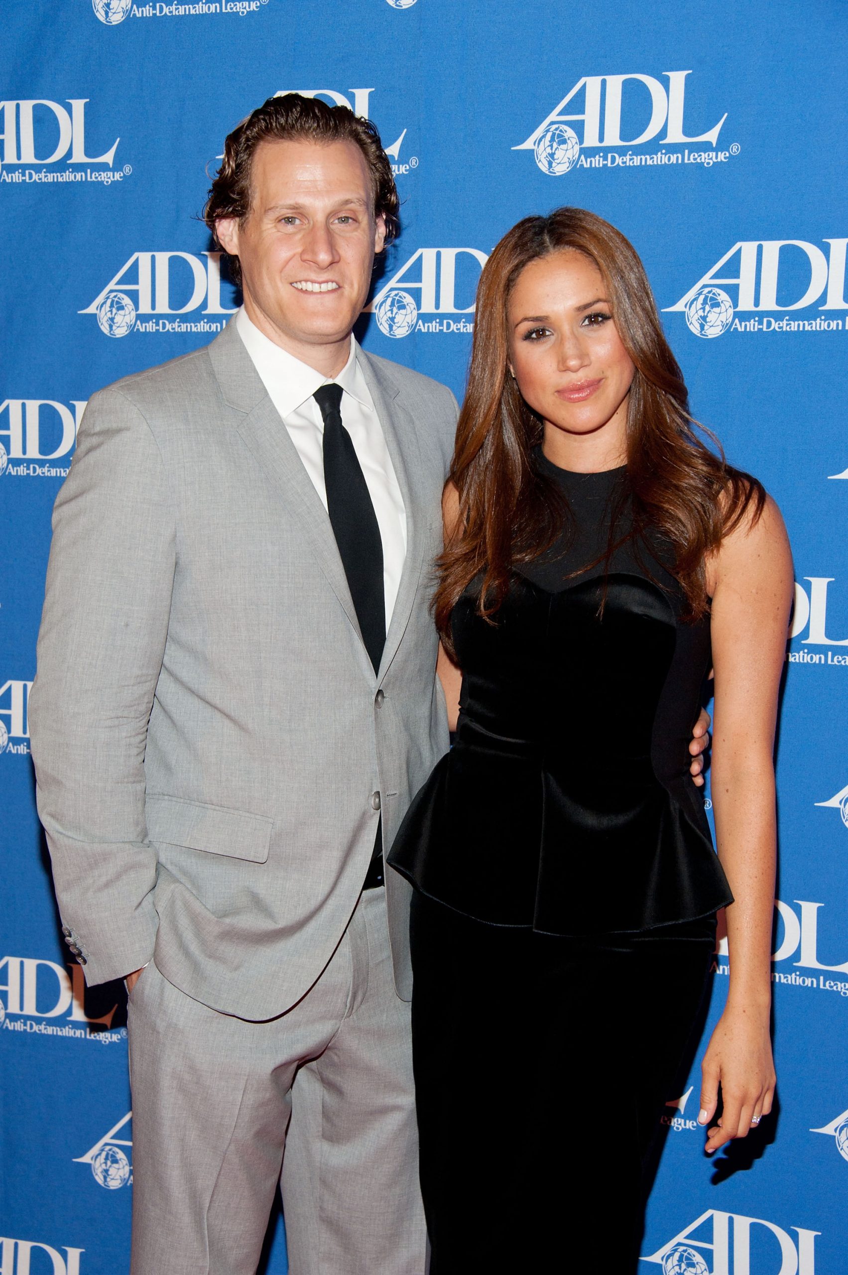 Trevor Engelson and Meghan Markle at the Anti-Defamation League Entertainment Industry Awards Dinner on October 11, 2011, in Beverly Hills, California. | Source: Getty Images