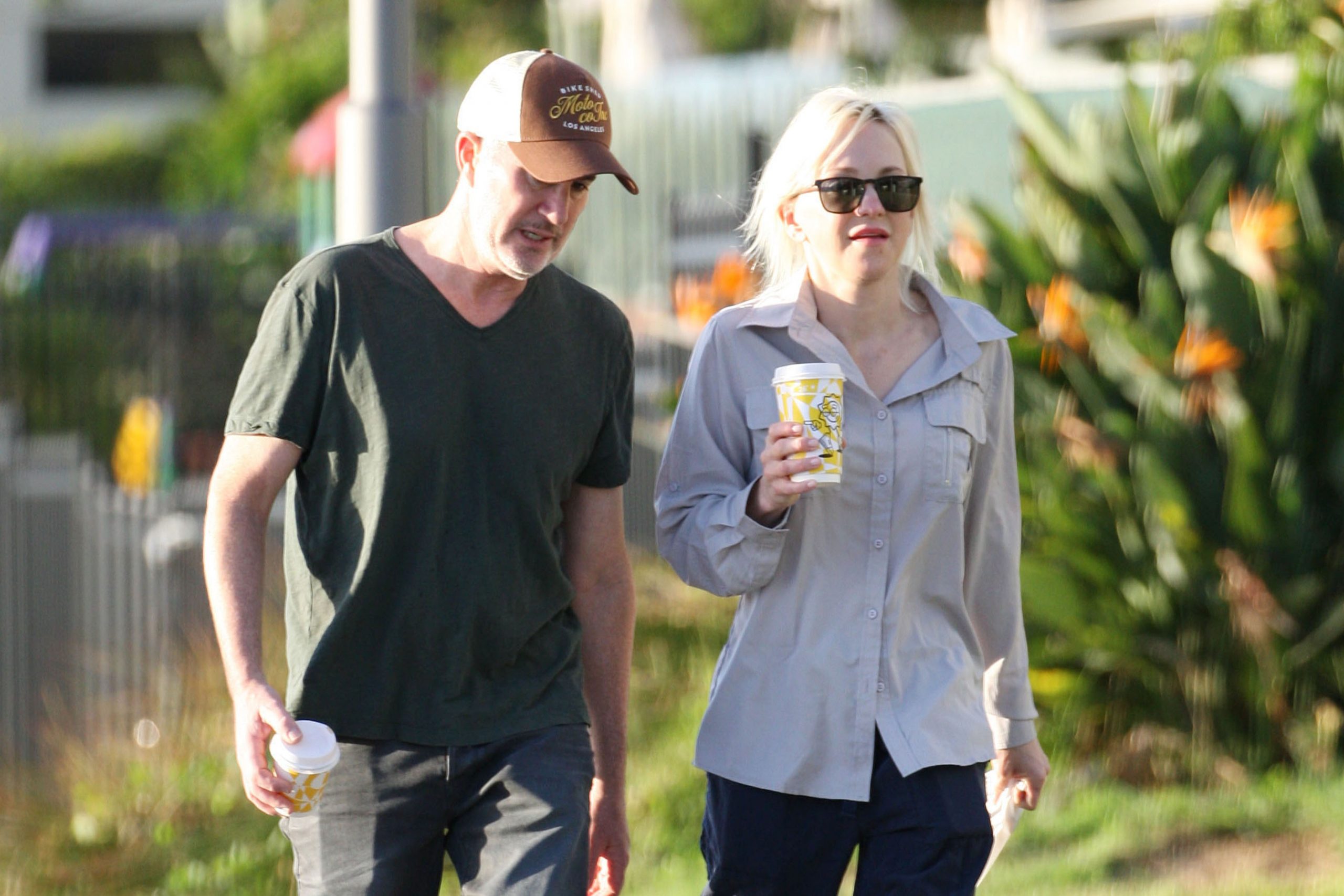 Michael Barrett and Anna Faris seen out for a walk on February 24, 2025, in Gold Coast, Australia. | Source: Getty Images