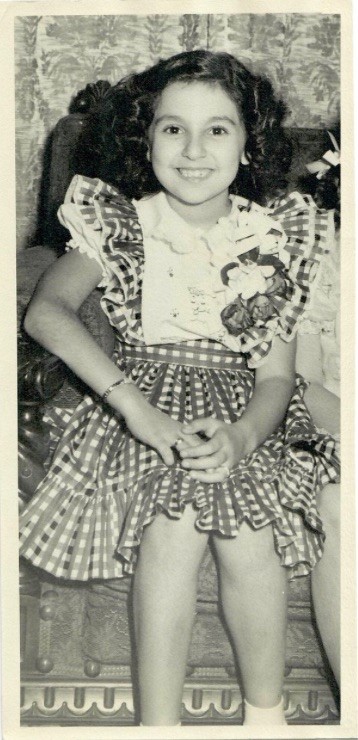 Marlo Thomas beams at her ninth birthday party, as shared in a post dated November 19, 2020 | Source: Facebook/MarloThomas