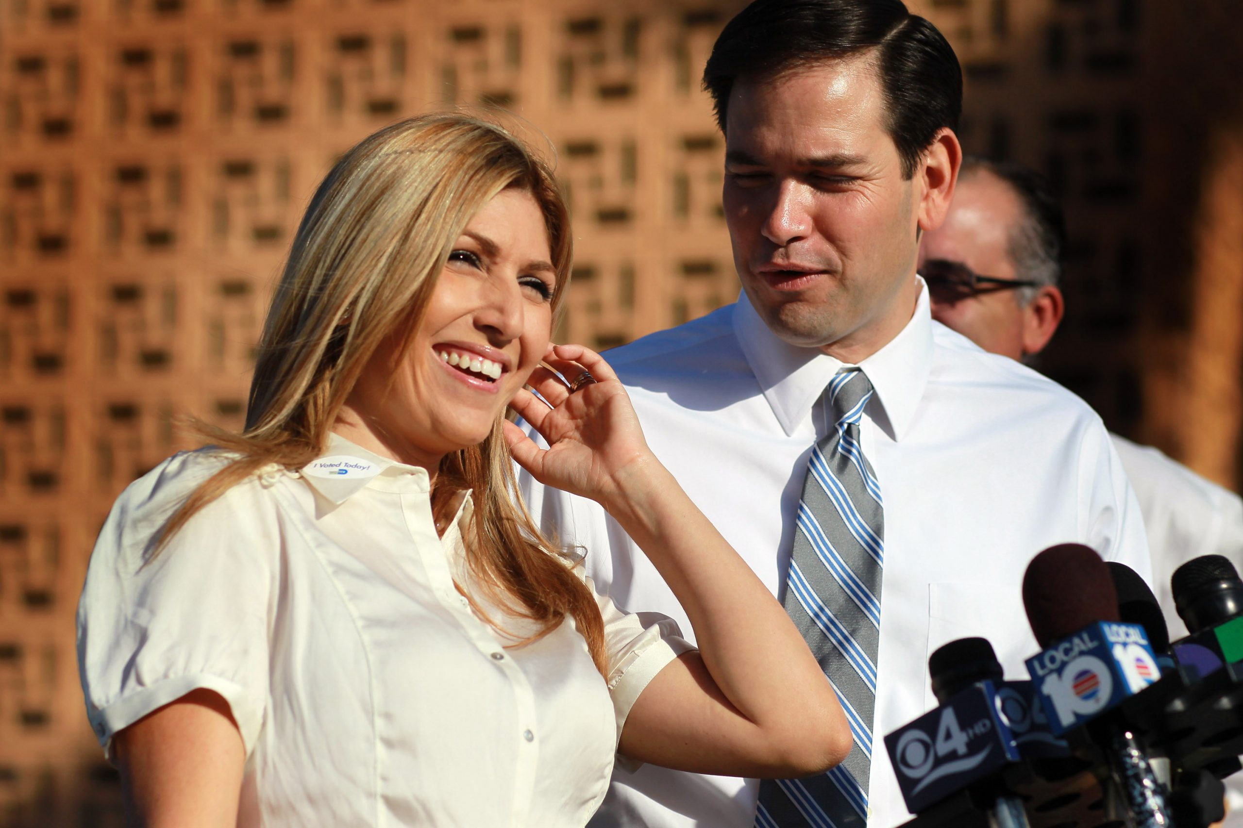 Jeanette and Marco Rubio speaking to the press after voting at an early voting location on October 22, 2010, in Hialeah, Florida. | Source: Getty Images