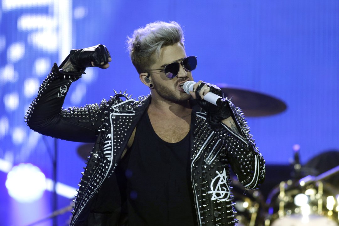 Adam Lambert performing live in 2016. | Source: Getty Images