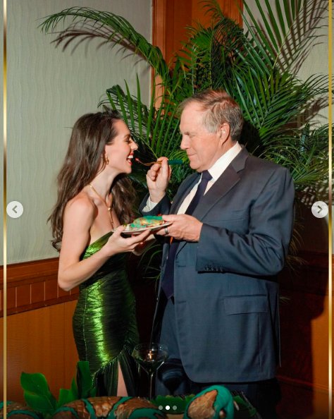 Bill Belichick feeding a bite of dessert to Jordon Hudson. | Source: Instagram/jordon