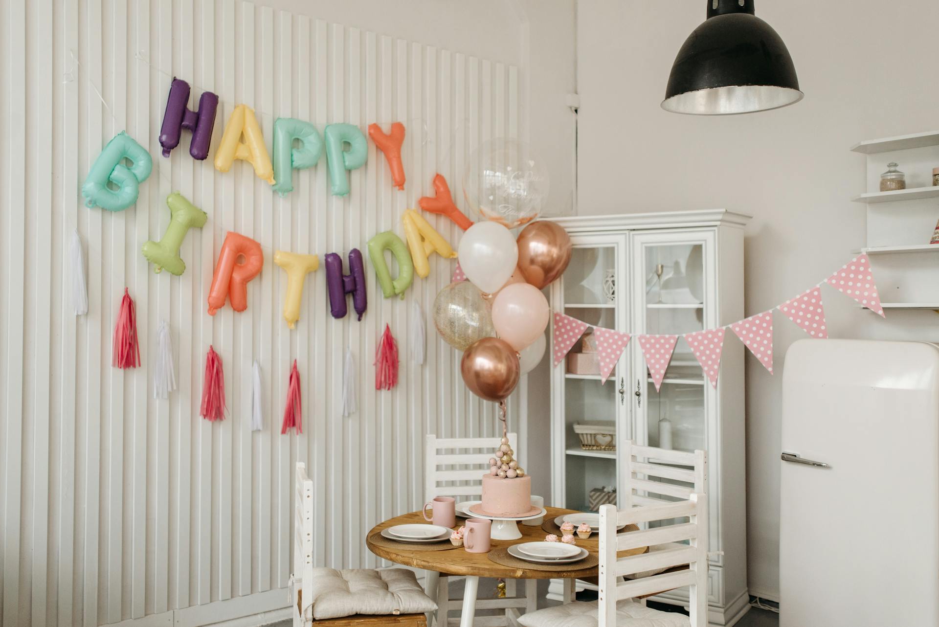 Birthday decorations at home | Source: Pexels