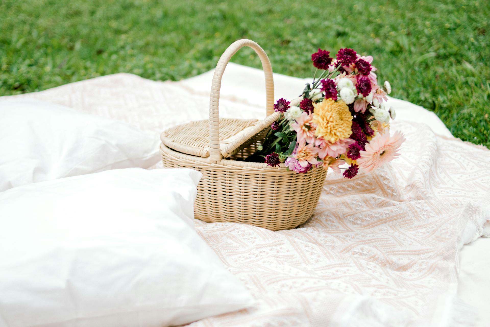 A picnic basket | Source: Pexels