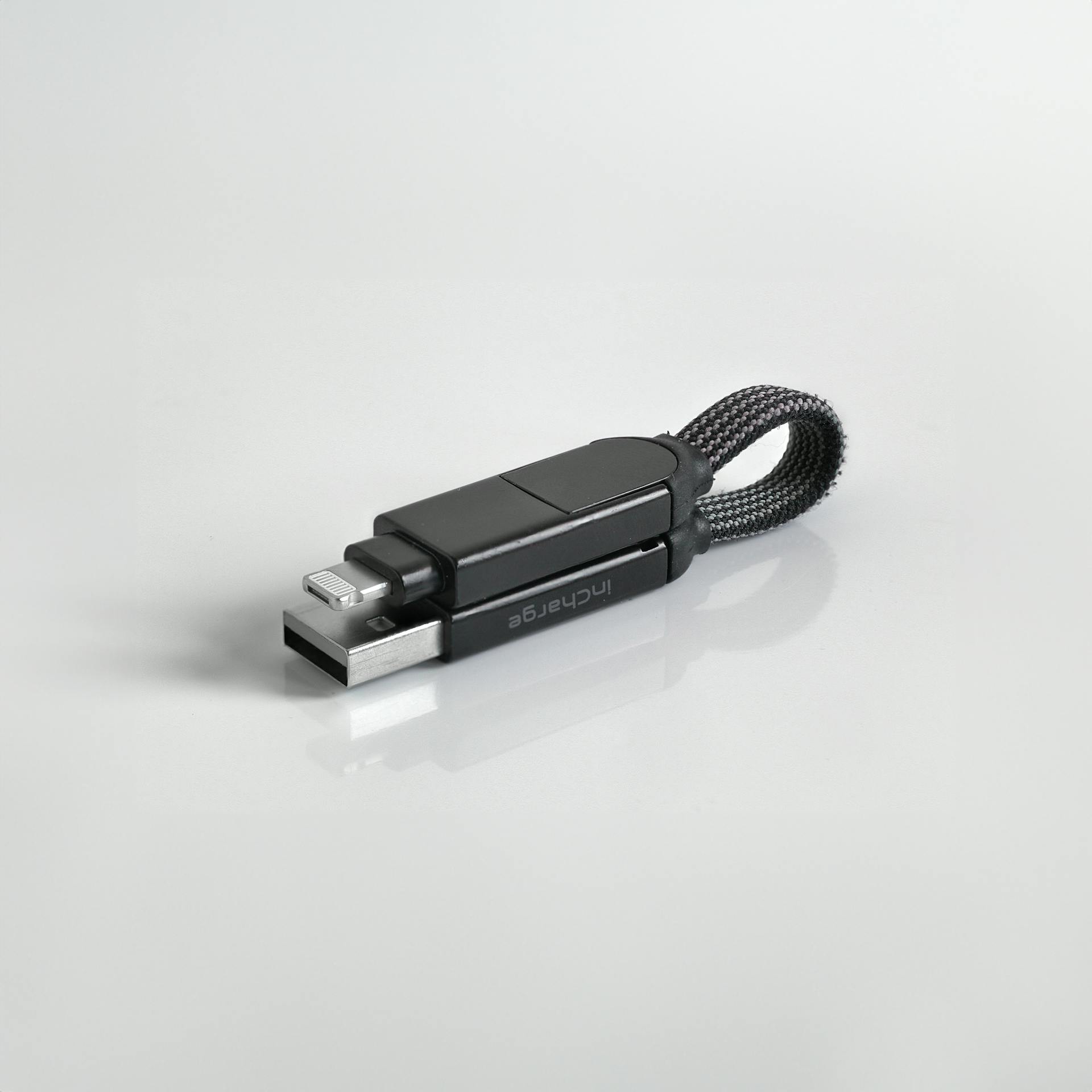 A flash drive | Source: Pexels