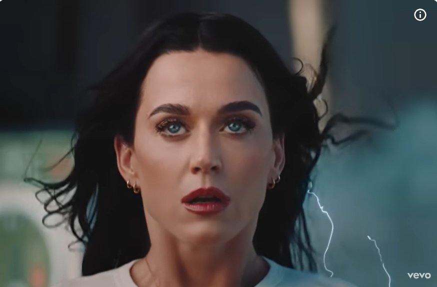 Electricity surging through Katy Perry. | Source: Youtube/KatyPerry