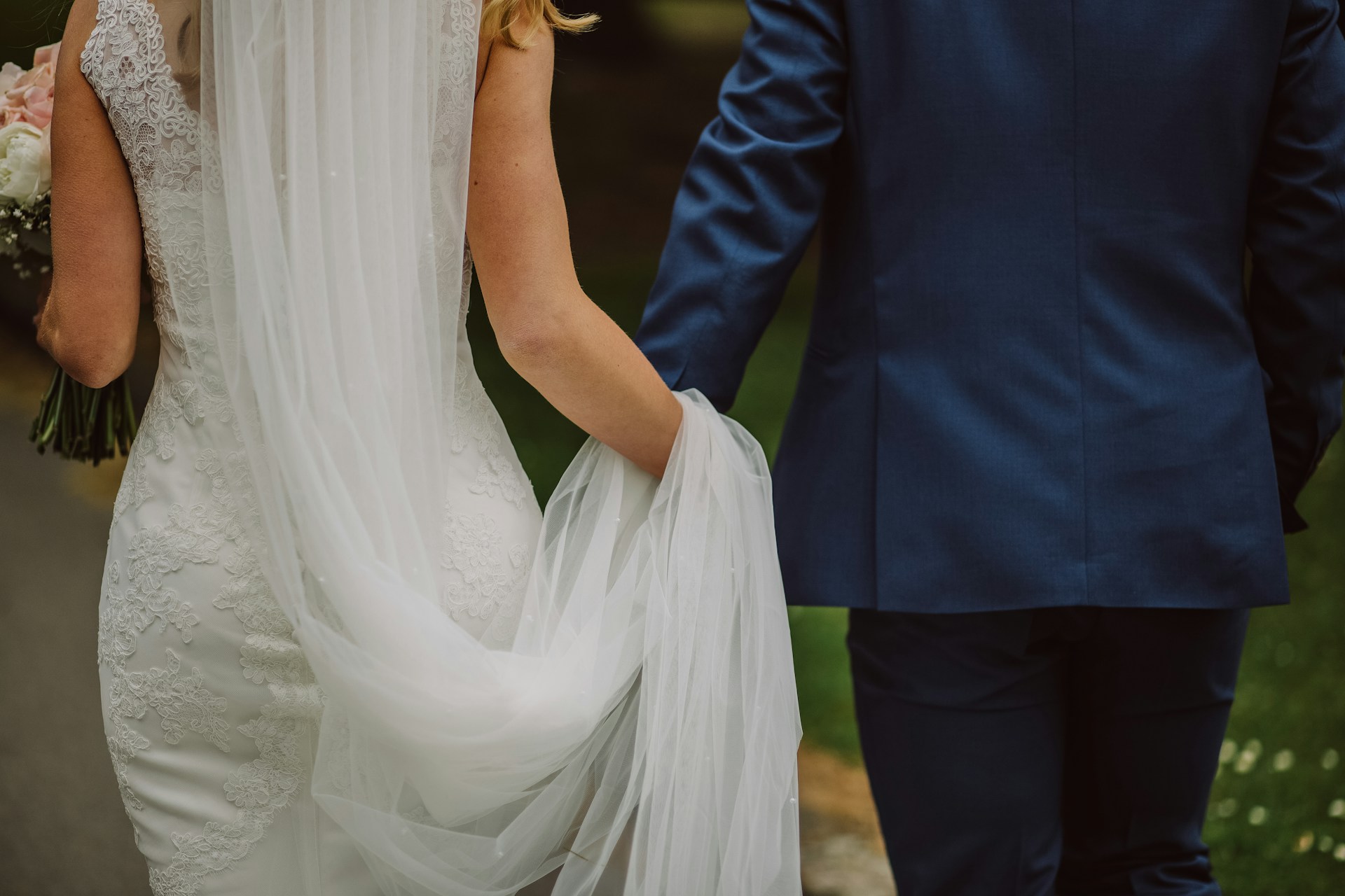 A bride and groom | Source: Unsplash