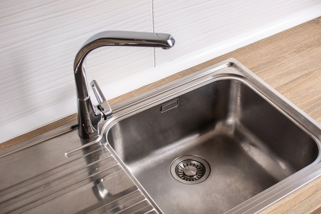 A kitchen sink | Source: Freepik