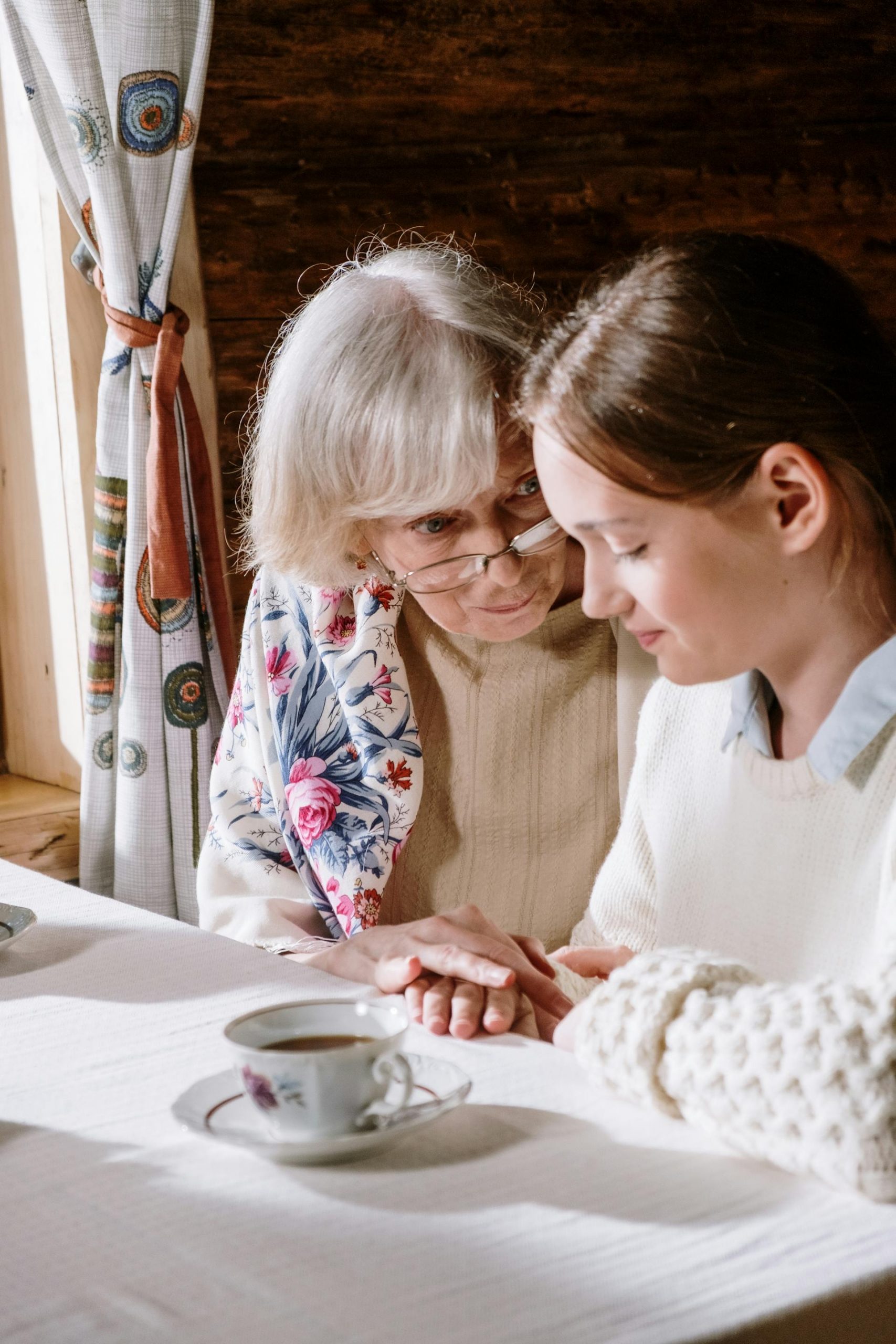 An elderly woman with her granddaughter | Source: Pexels