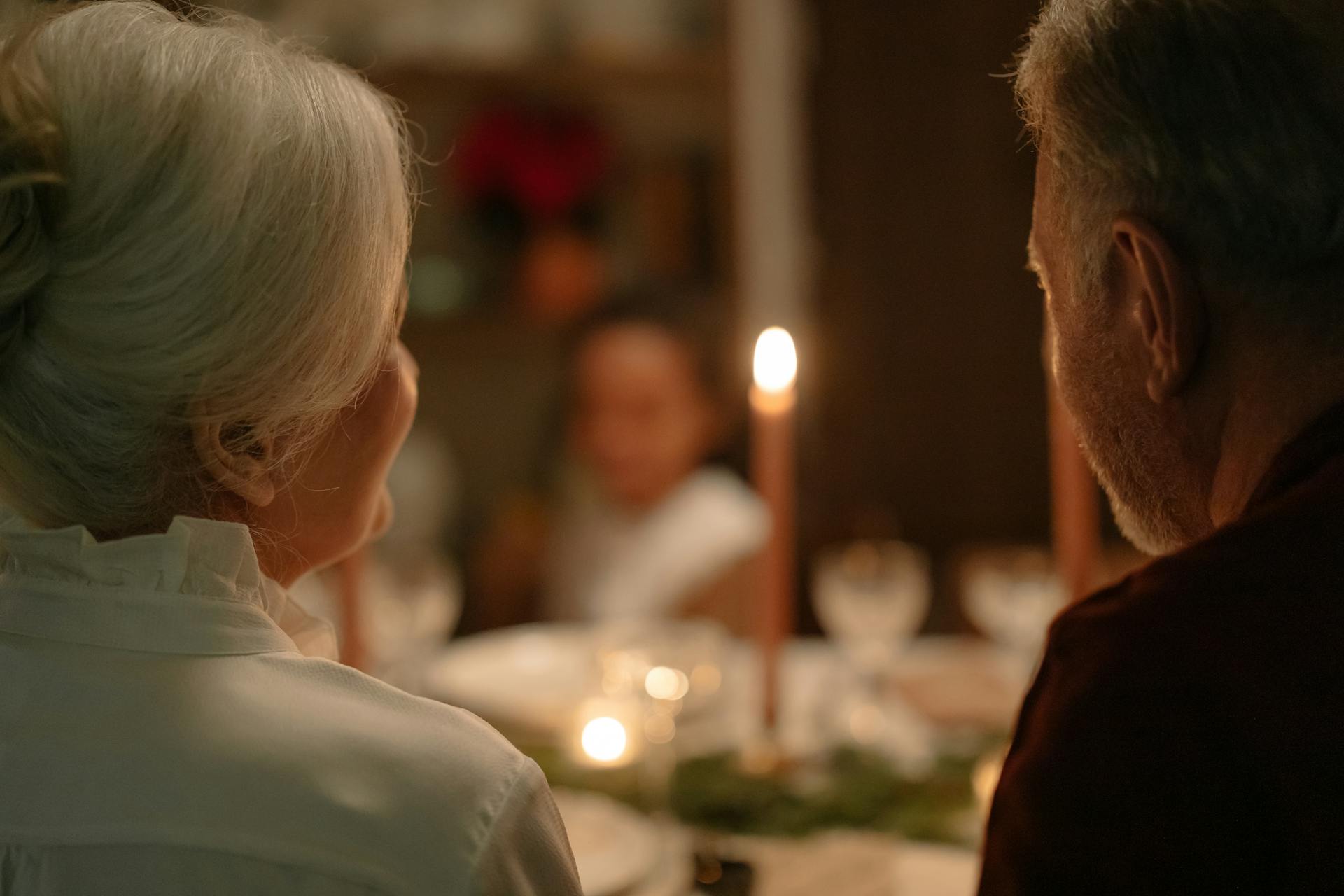 Close-up shot of an elderly couple having dinner | Source: Pexels