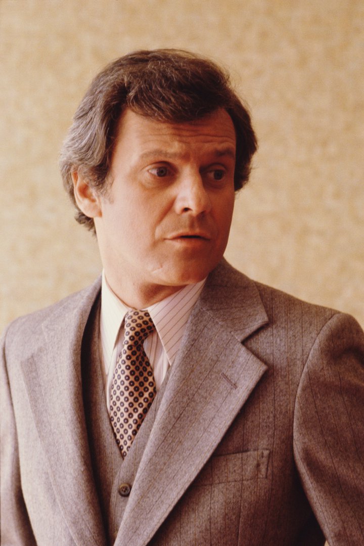 Ken Kercheval as Cliff Barnes in a promotional still for 