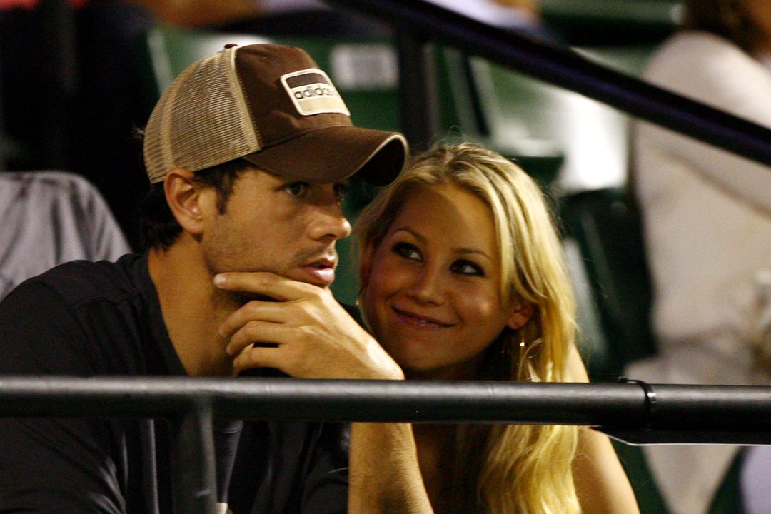 Enrique Iglesias and Anna Kournikova at the Sony Ericsson Open on April 2, 2009, in Key Biscayne, Florida. | Source: Getty Images