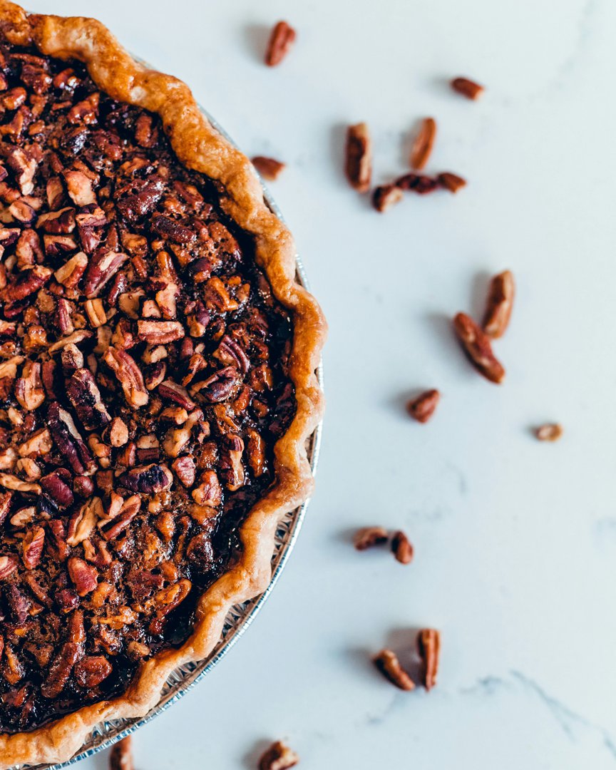 A pecan pie on a table | Source: Unsplash