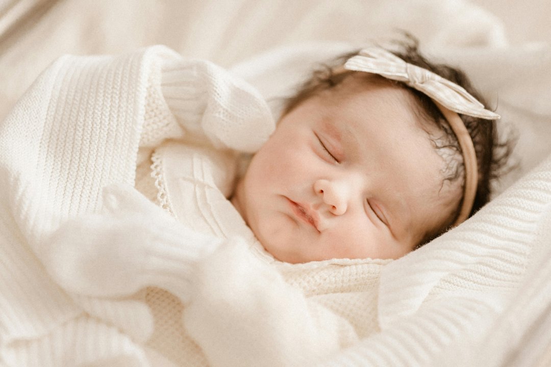 A sleeping baby girl | Source: Pexels