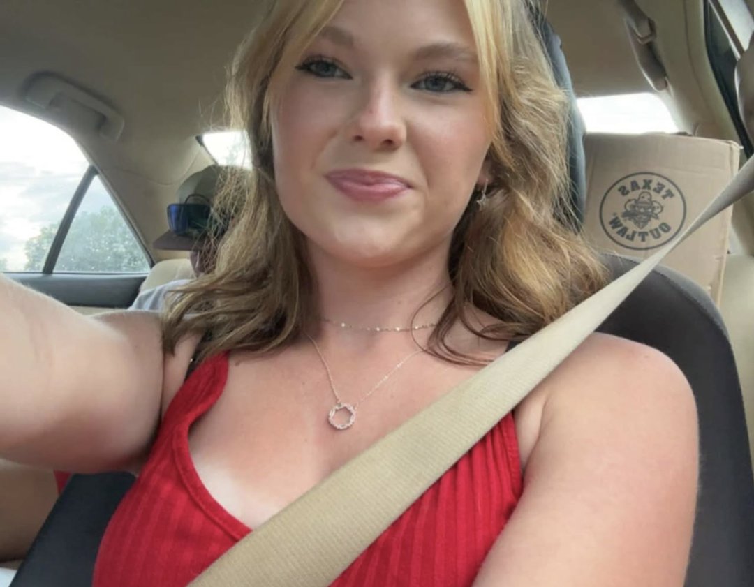 A selfie of Anna Kepner posted on her Instagram dated July 7, 2024. | Source: Instagram/anna.kepner16