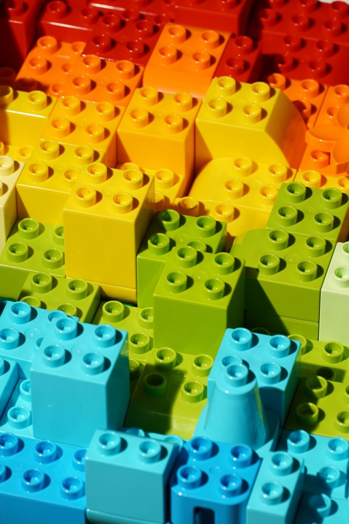 A close-up of LEGO blocks | Source: Unsplash