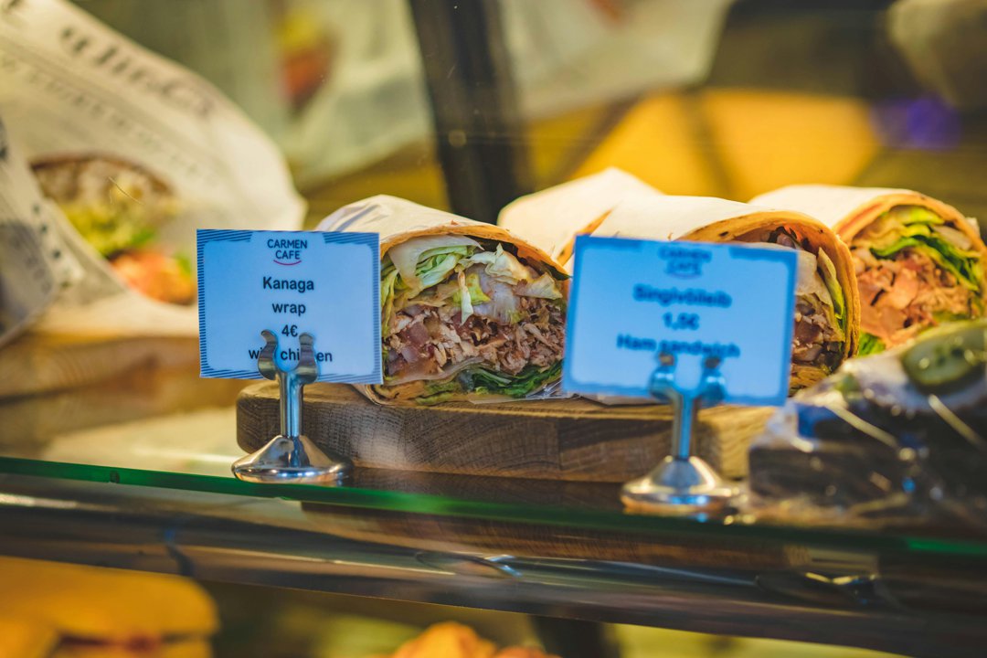 The interior of a store | Source: Pexels