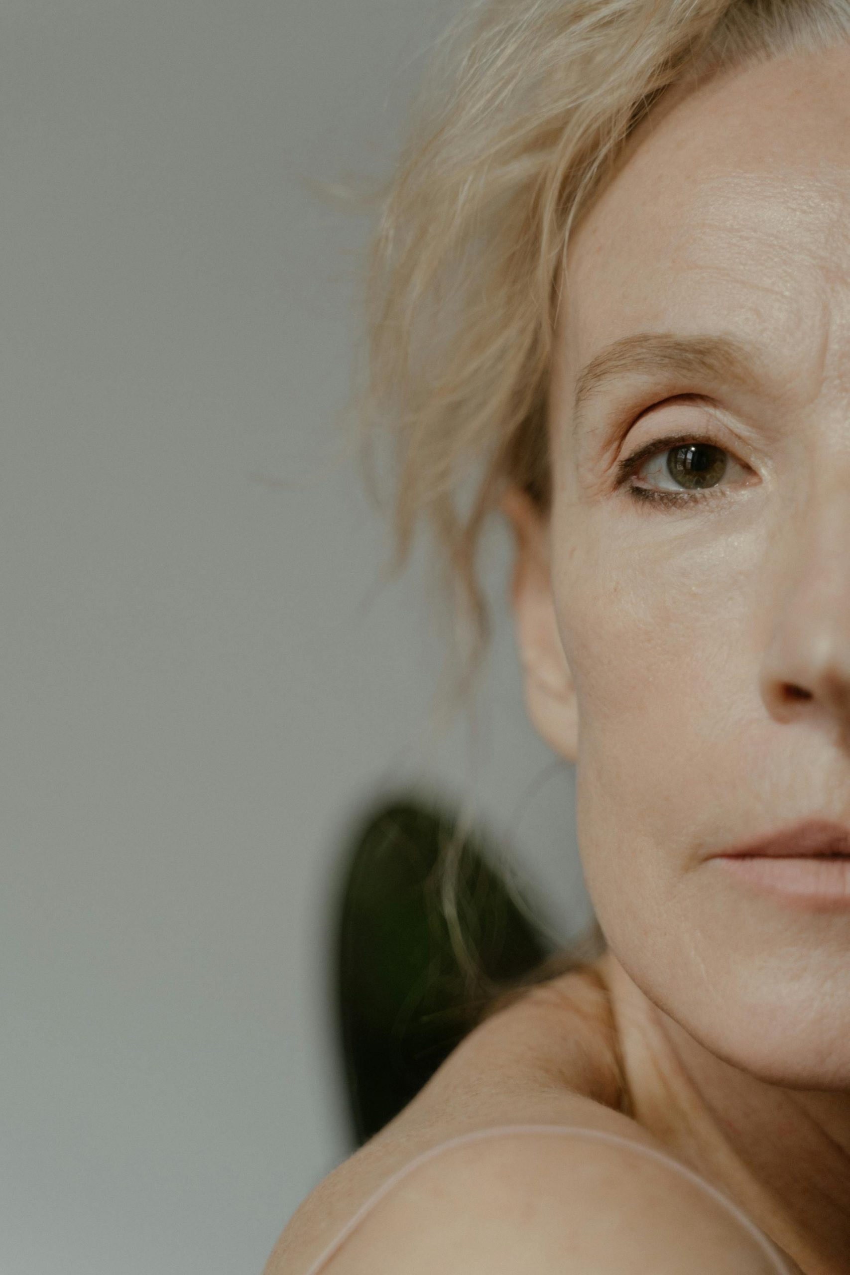 A woman's face in close up | Source: Pexels