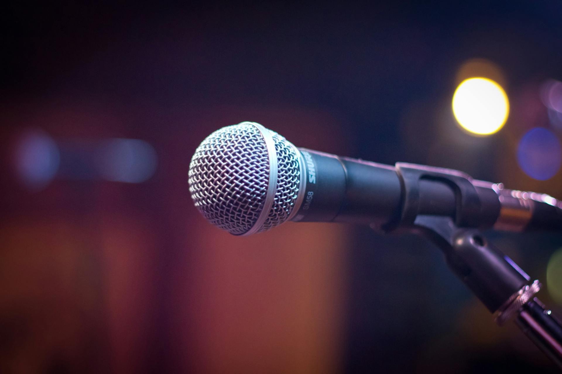 A mic | Source: Pexels