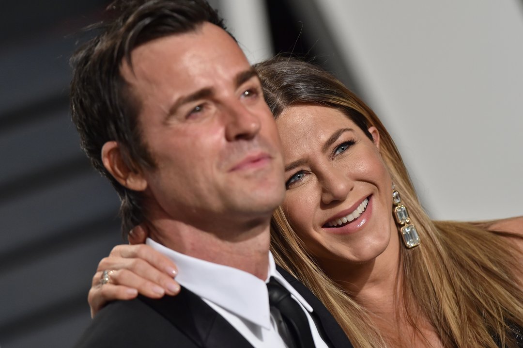 Jennifer Aniston and Justin Theroux arrive at the Vanity Fair Oscar Party in Beverly Hills, California, on February 26, 2017 | Source: Getty Images