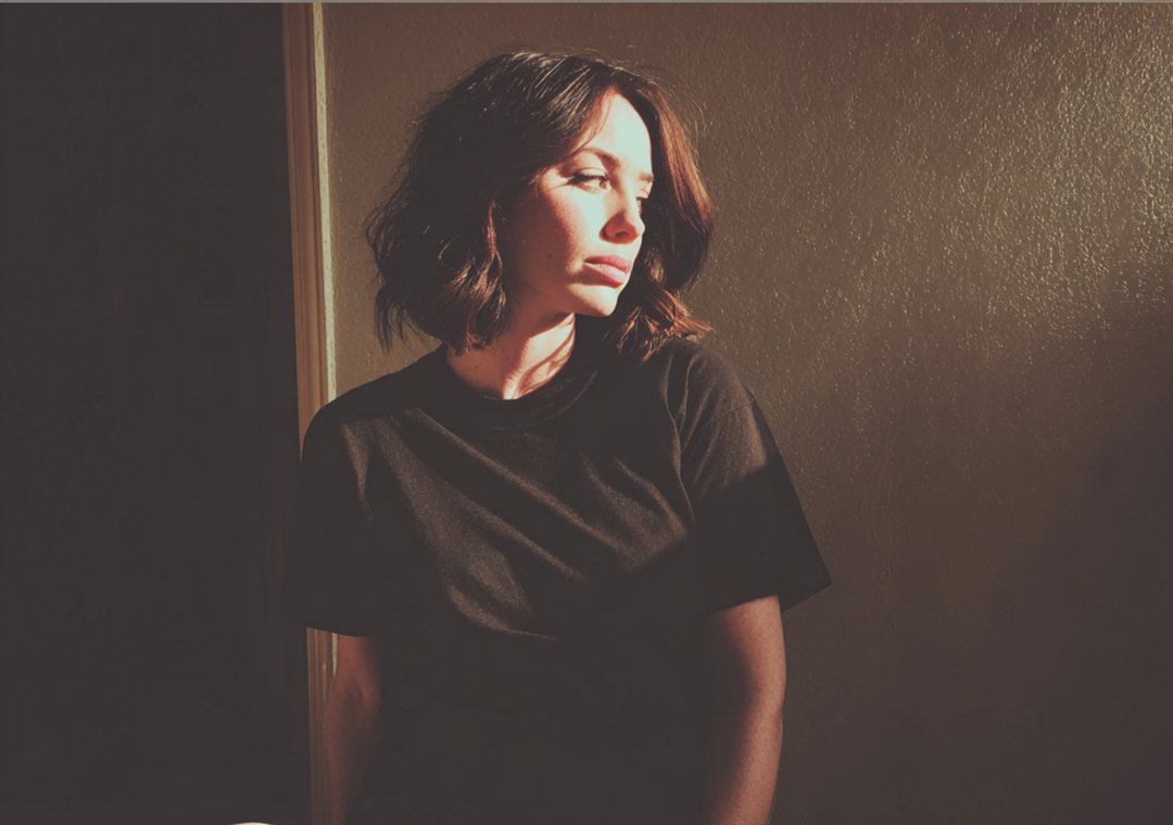 A man holding an ice cream cone | Source: Midjourney