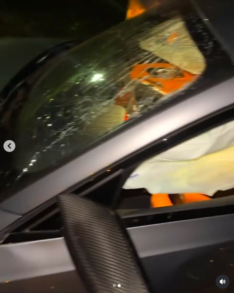 Marquay Collins' shattered windscreen after the car crash. | Source: Instagram/marquaythegoat