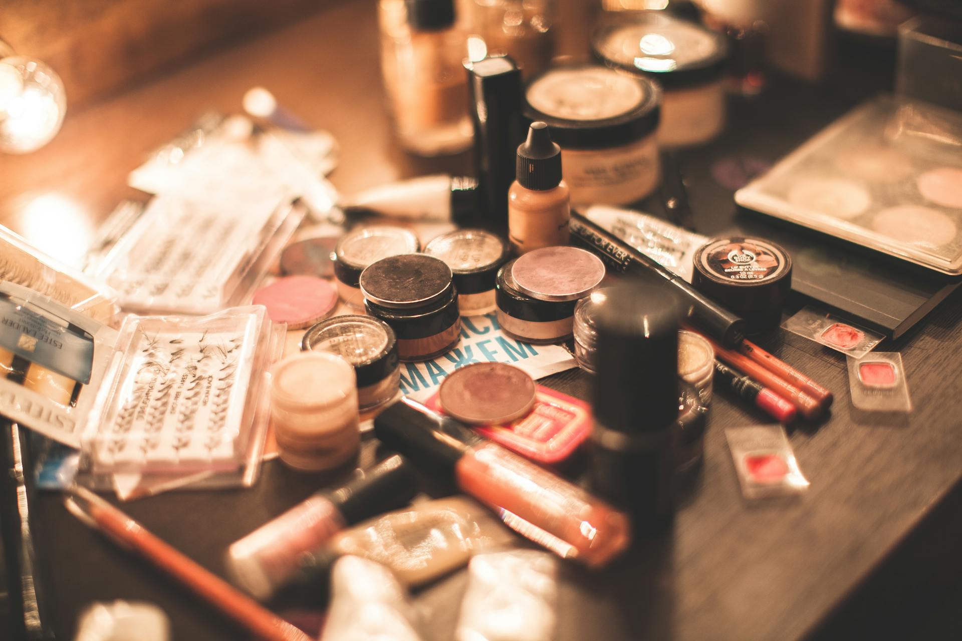 Makeup products on a table | Source: Pexels
