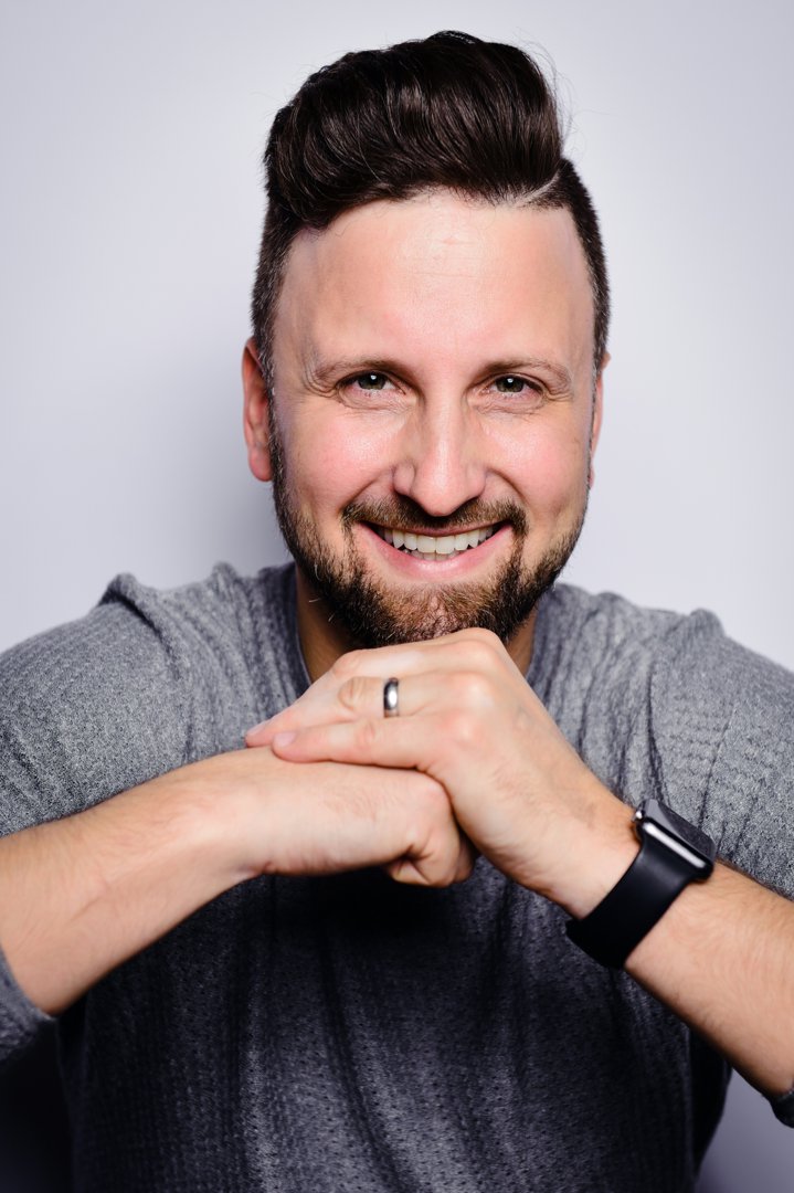 A happy man smiling | Source: Unsplash