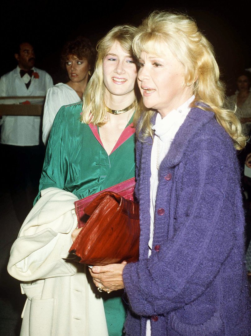 Laura Dern stands with her mother, actress Diane Ladd, around 1990 | Source: Getty Images