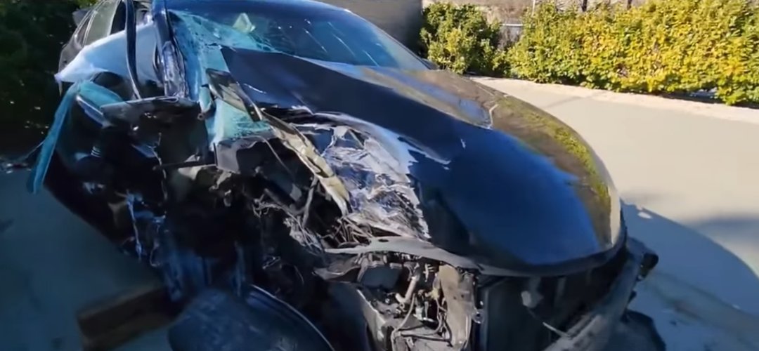 Pauline Potter's car following the accident. | Source: YouTube/Pauline Potter