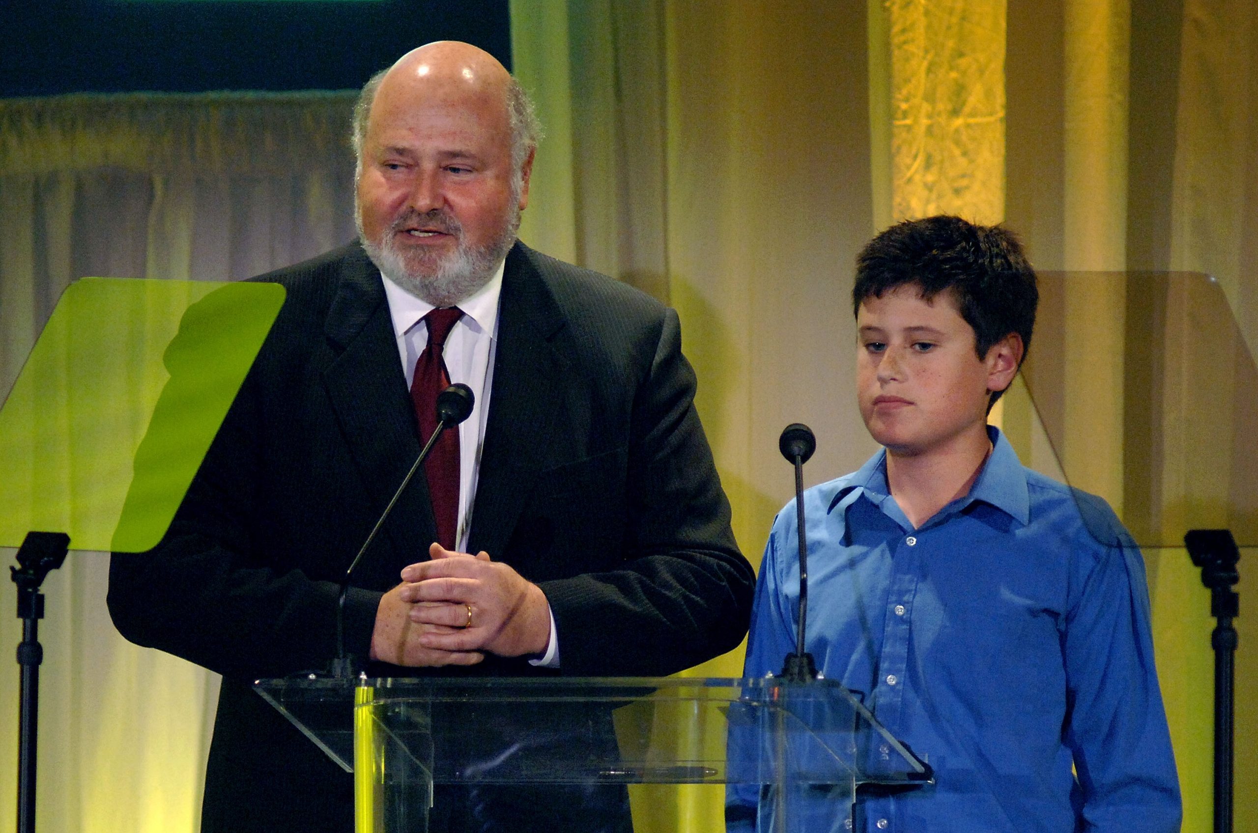 Rob Reiner and a young Jake attend the Environmental Media Awards in Los Angeles on October 19, 2005. | Source: Getty Images