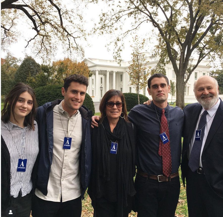 Rob and Michele Reiner with their children, from post dated November 14, 2026. | Source: Instagram/michelereiner