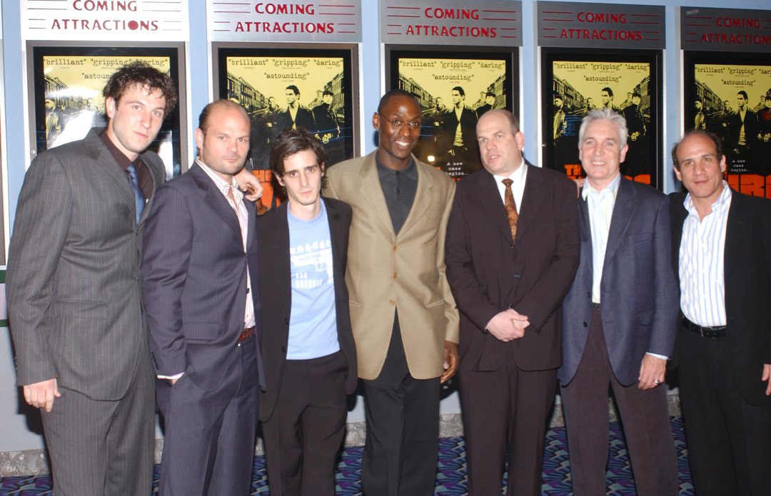 Pablo Schreiber, Chris Bauer, James Ransone, Lance Reddick, David Simon and Robert Colesberry in 2007. | Source: Getty Images