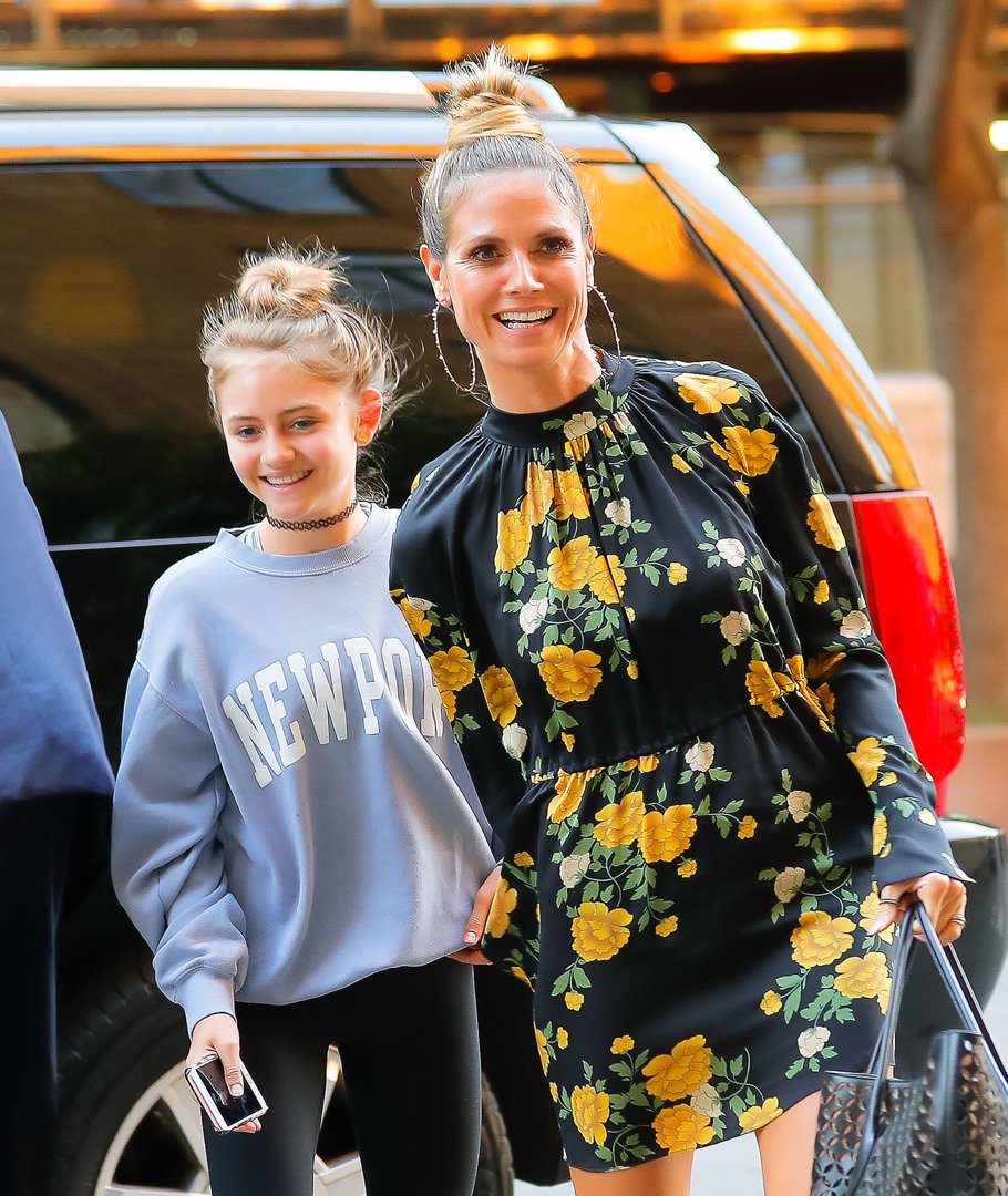 Heidi Klum smiles alongside her daughter, Leni Klu,m as they step out in coordinated casual looks in New York City on June 12, 2017 | Source: Getty Images