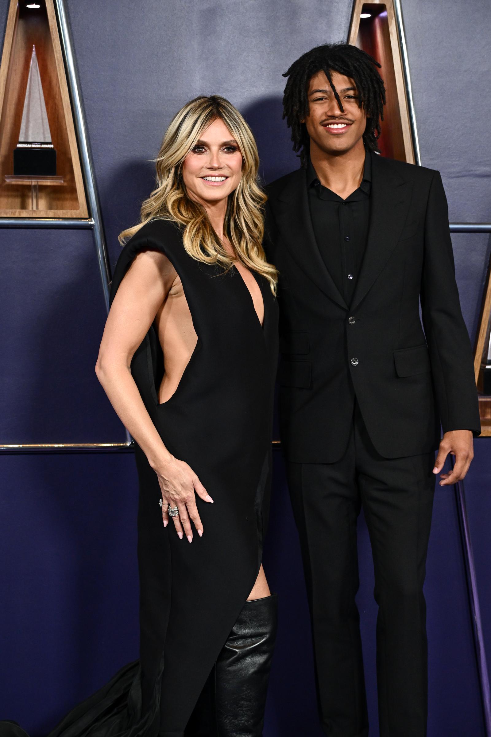 Heidi Klum poses with her son Henry Samuel on the red carpet at the American Music Awards on May 26, 2025 | Source: Getty Images