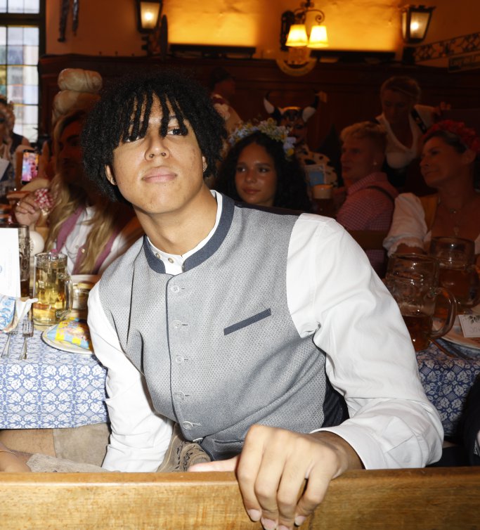 Johan Samuel attends the 