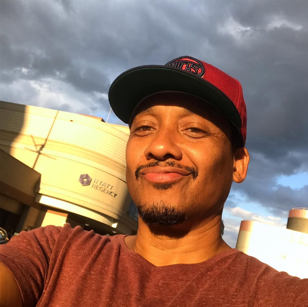 The actor smiles for the camera, from a post dated August 10, 2019 | Source: Instagram/khalilkain