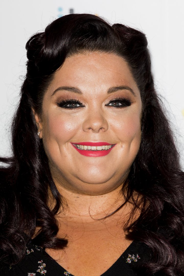 Lisa Riley was all smiles as she attended Lorraine's High Street Fashion Awards in London on May 21, 2014, showcasing a glamorous makeup look with bold lashes, shimmering eyeshadow, and a vibrant pink lipstick. By this point in her journey, Riley had already begun to slim down noticeably — a visible sign of the major lifestyle changes that would eventually lead to her shedding twelve stone and completely transforming her health and confidence.