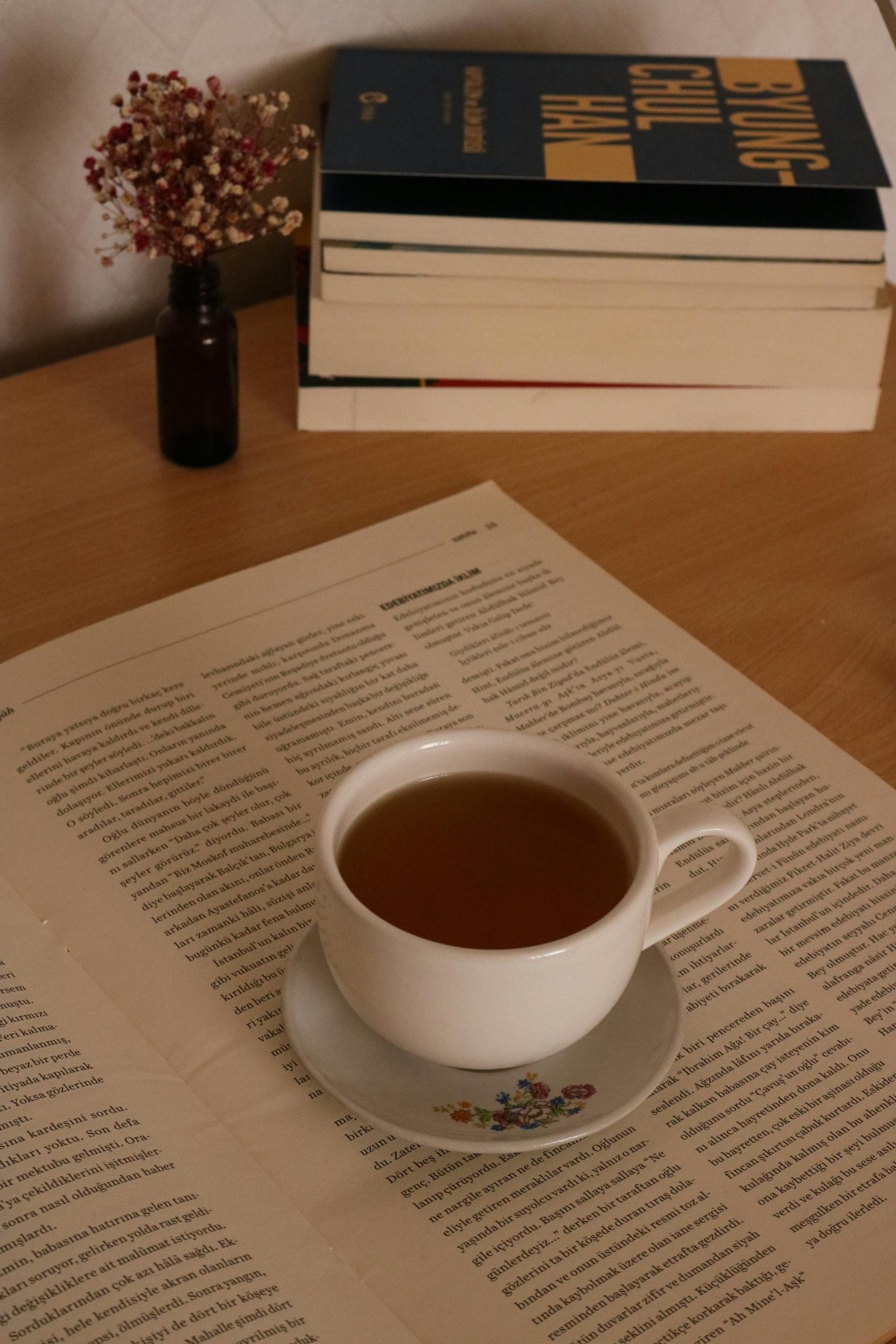 A cup of tea on a table | Source: Pexels