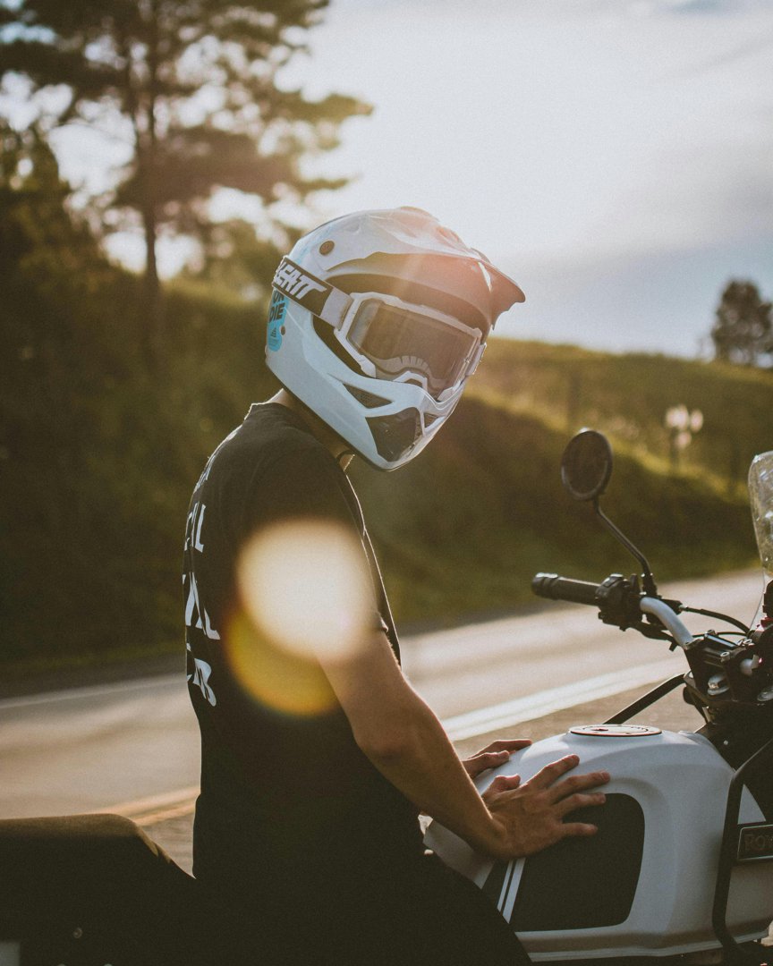 A boy on a motorcycle | Source: Pexels
