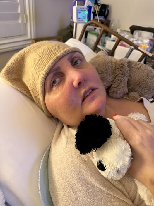 A quiet moment in the final stretch of her journey — Lori rests peacefully at home under hospice care in this intimate photo shared by husband Chris on 10 January 2026, who revealed she was