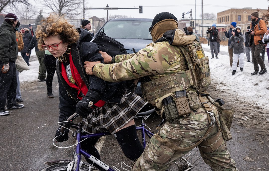 Protesters clash with federal agents in South Minneapolis, Minnesota on January 21, 2026 | Source: Getty Images