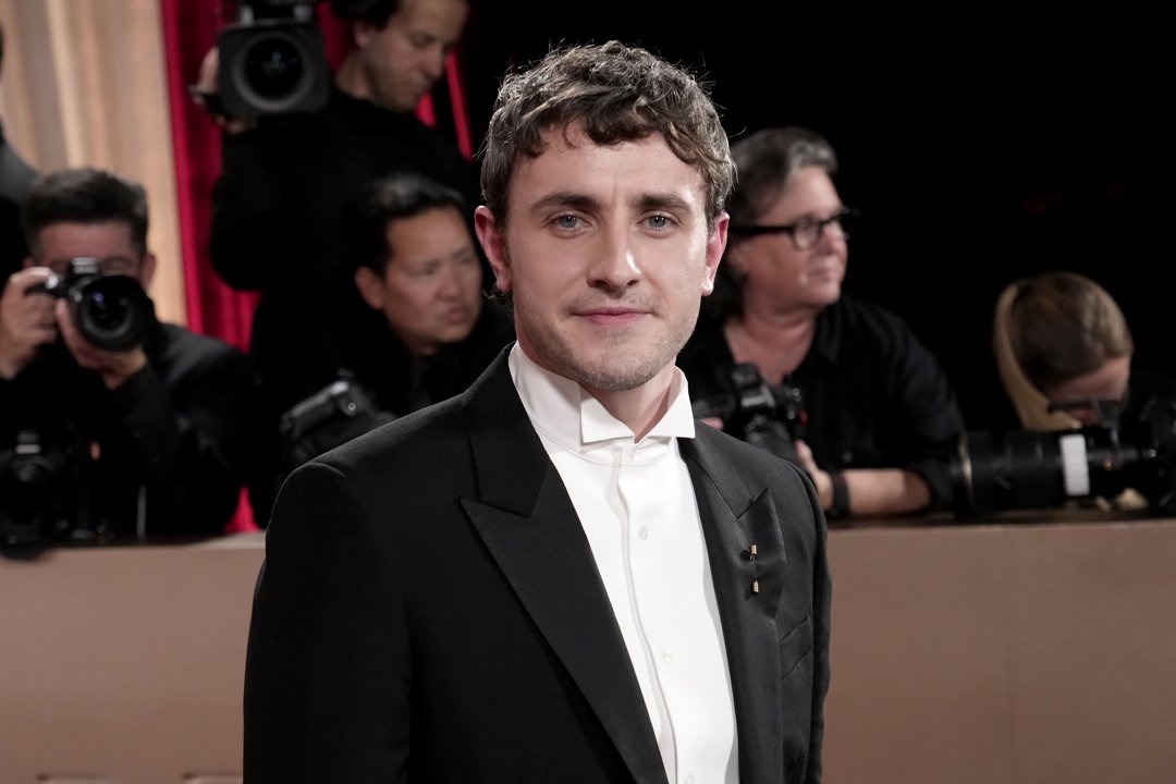 Paul Mescal Keeps It Sleek and Subtle in Classic Tuxedo: Paul Mescal made a quiet entrance at the 83rd Annual Golden Globe Awards, stepping out in a sharp black tuxedo paired with a crisp white shirt. With his trademark restraint and cool composure, the actor let timeless style do the talking.