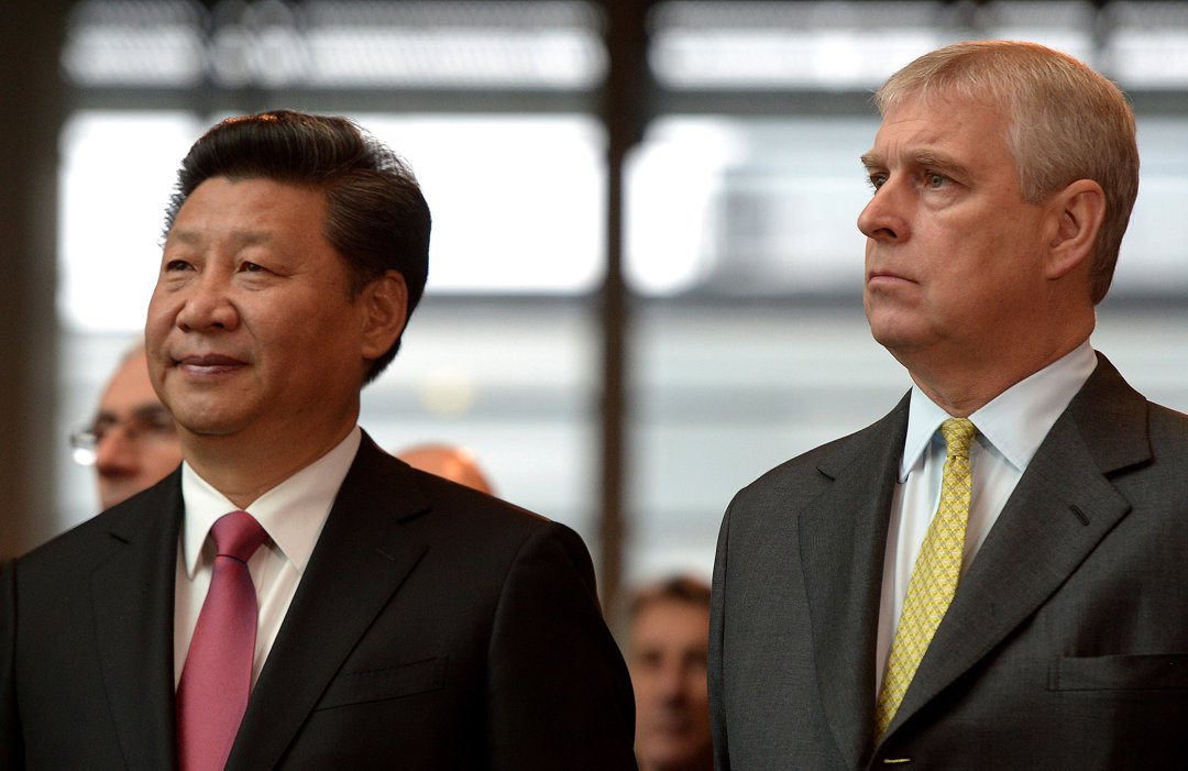 Chinese President Xi Jinping and Andrew Mountbatten-Windsor during a visit to Imperial College London on October 21, 2015, in England. | Source: Getty Images