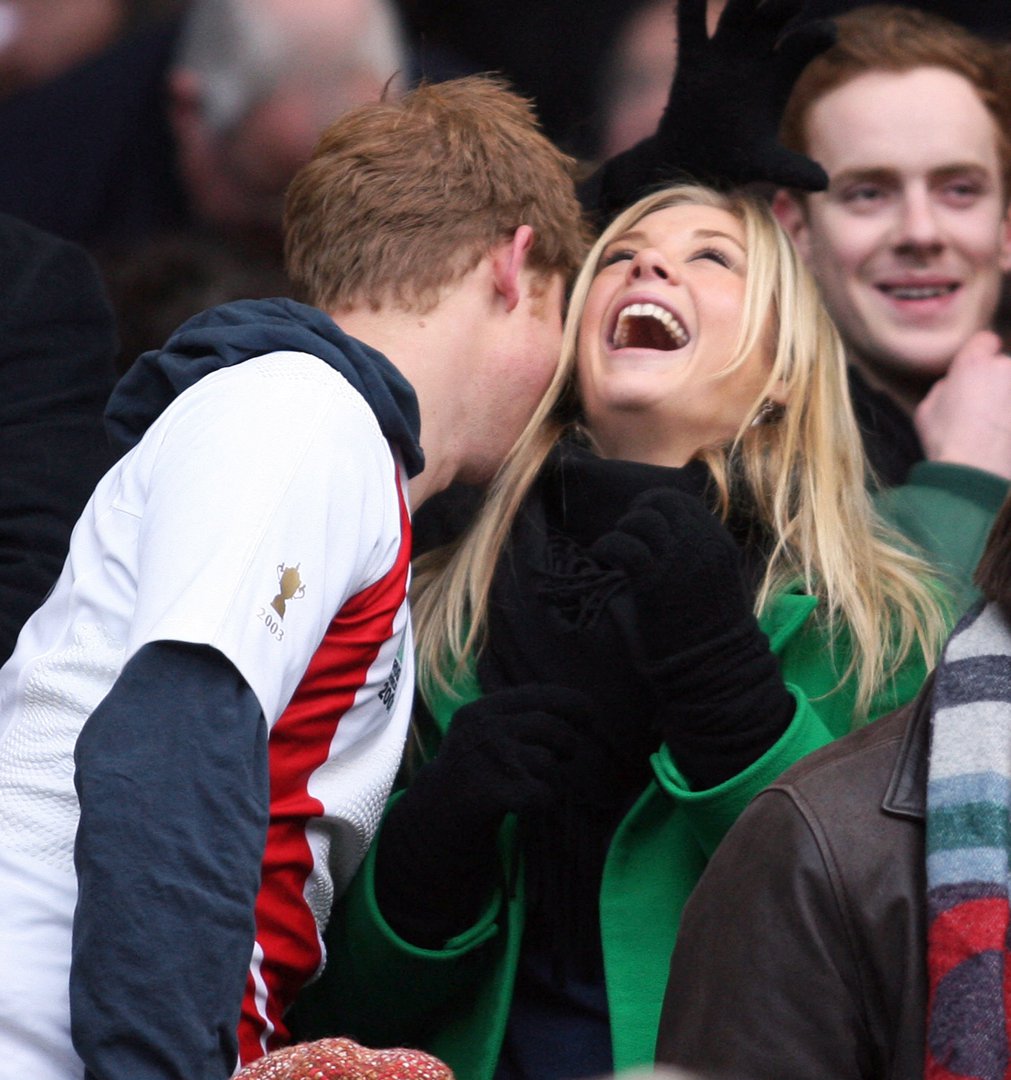 Prince Harry and his then-girlfriend Chelsy Davy in Twickenham, west London, on November 22, 2008. | Source: Getty Images