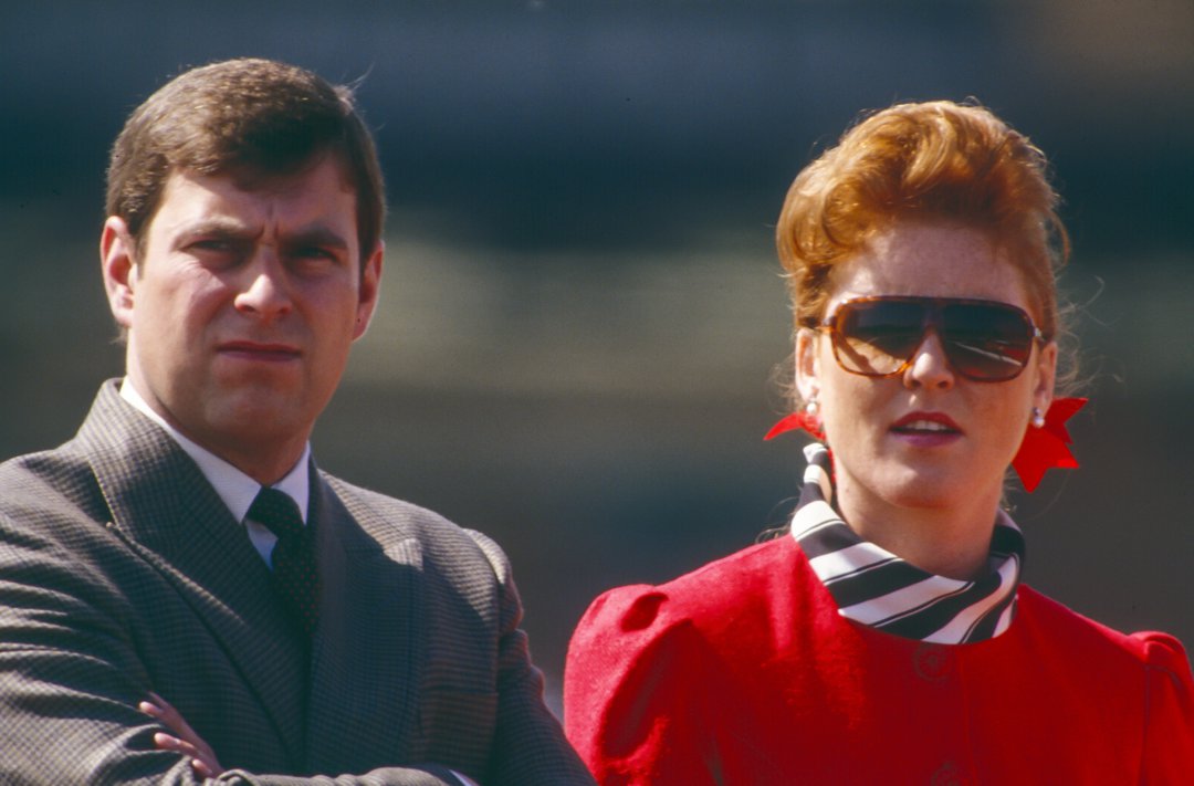 Andrew Mountbatten-Windsor and Sarah Ferguson at The Red Arrows on May 7, 1987, in Scampton, England. | Source: Getty Images